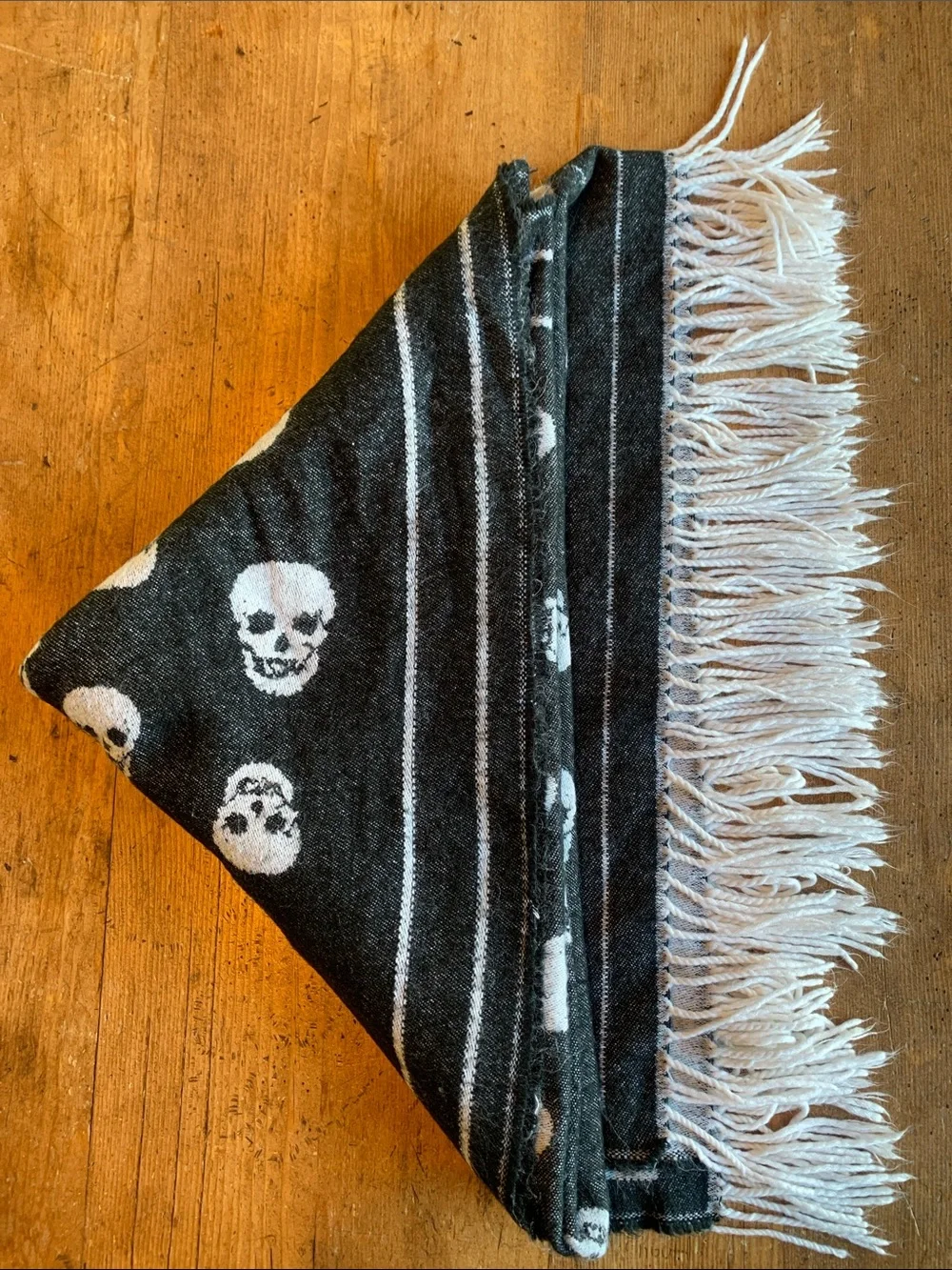 Magaschoni Skull Pattern Fringe Throw Blanket - Black & White Accent Throw